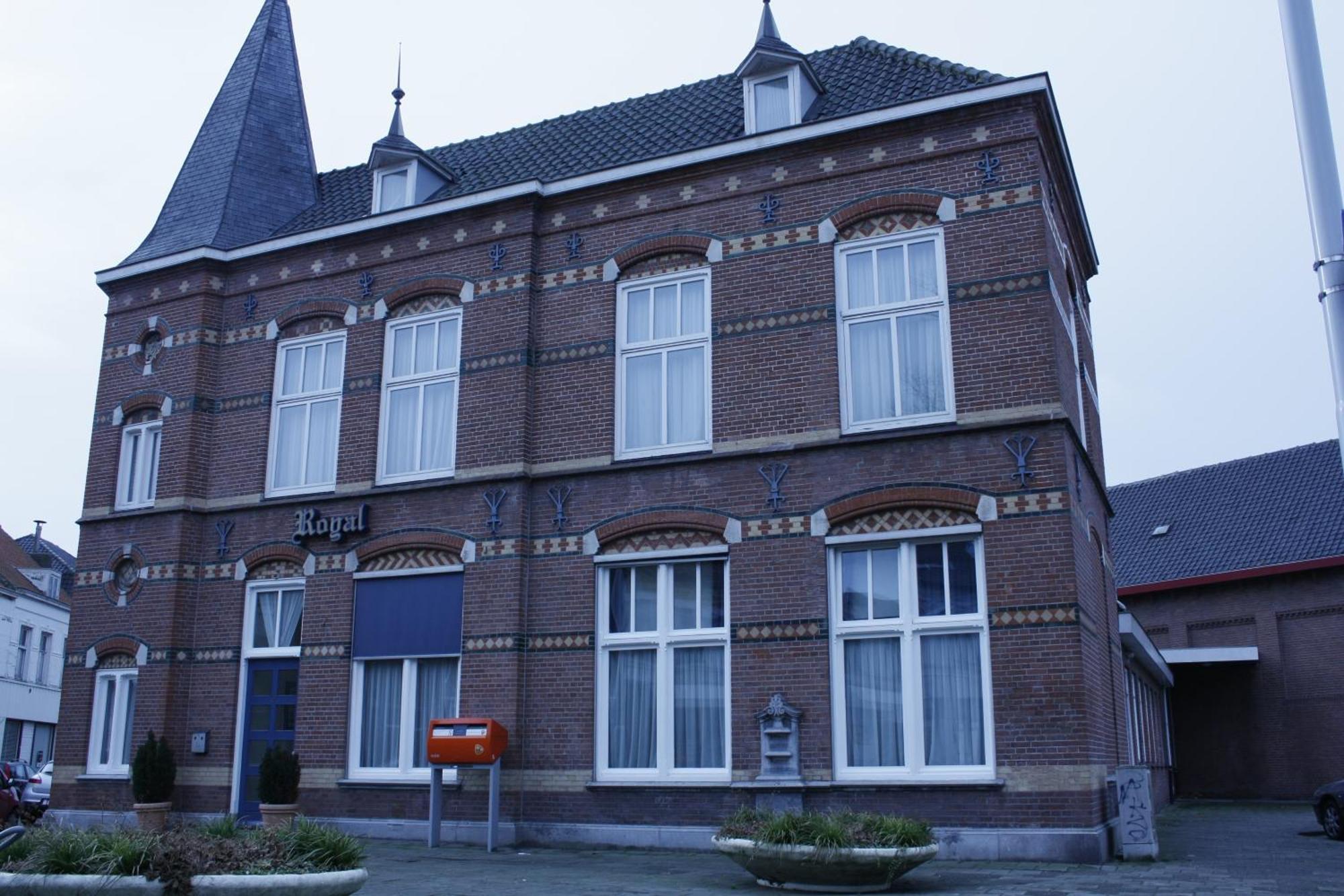 Hotel&Appartementen Royal Sas van Gent Exterior foto