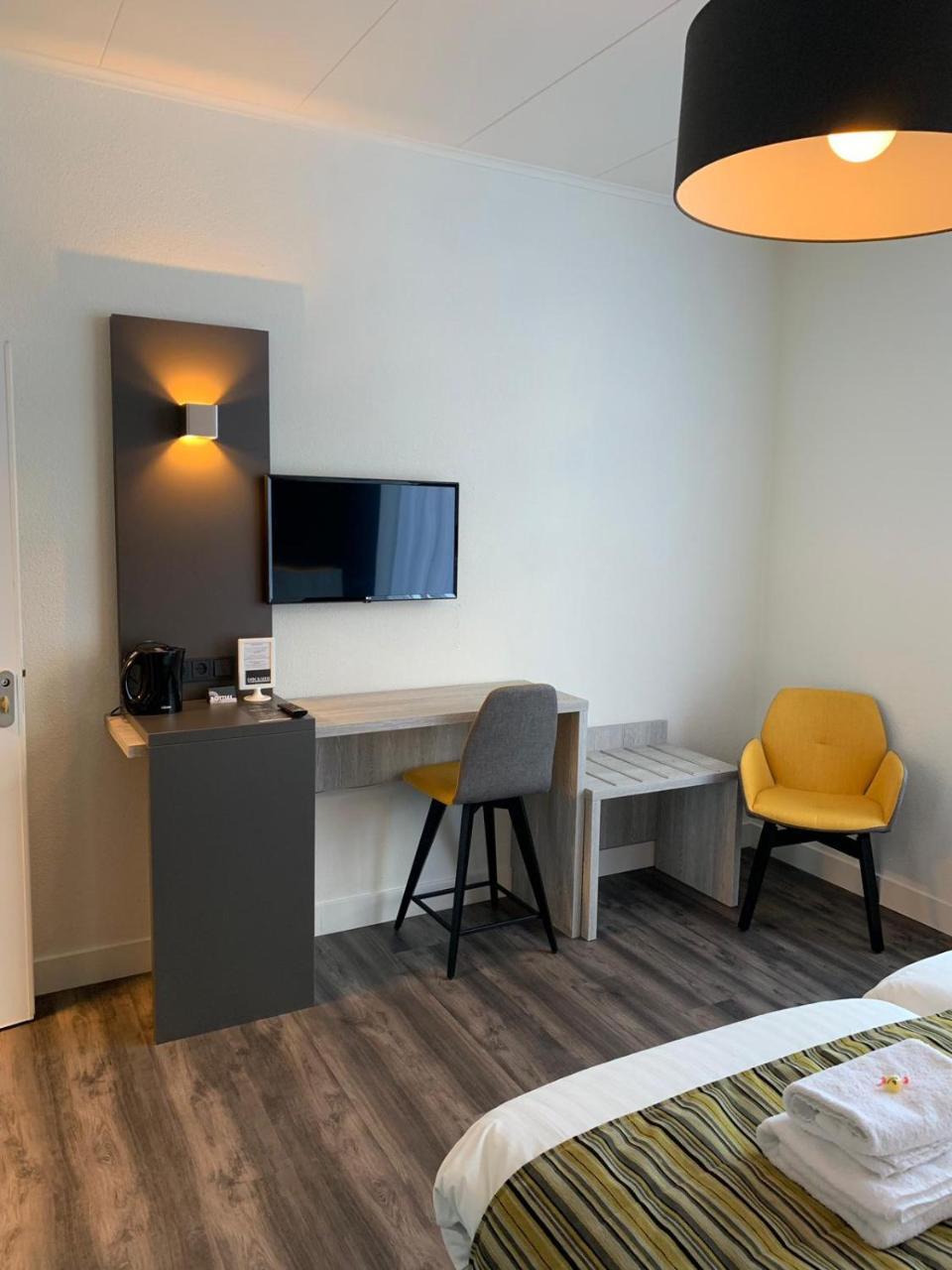 Hotel&Appartementen Royal Sas van Gent Exterior foto